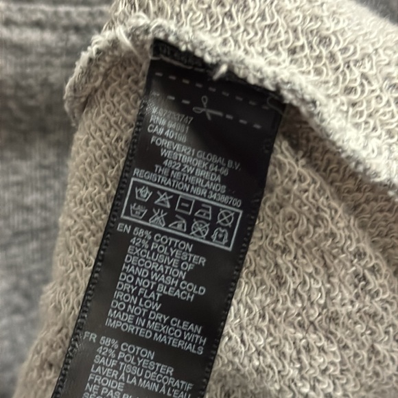 Forever 21 Studded Pocket Rolled Sleeves Tee Sweatshirt Gray - Large Forever21 - Picture 9 of 10